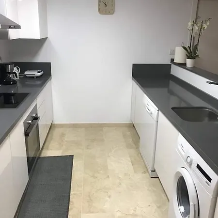 Punta Prima 1 Room In Shared Apartment And Breakfast تورّيفيِخا